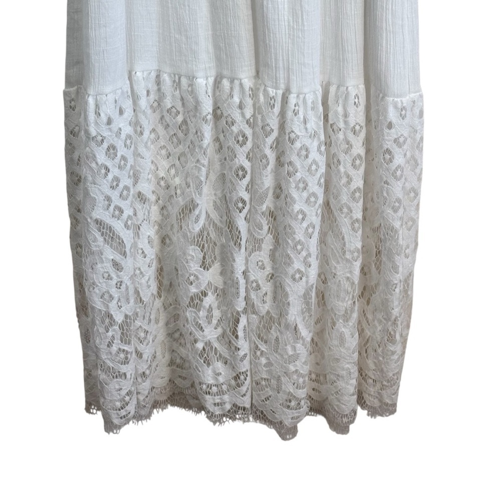 Elegant White Lace Dress - Picture 5 of 11